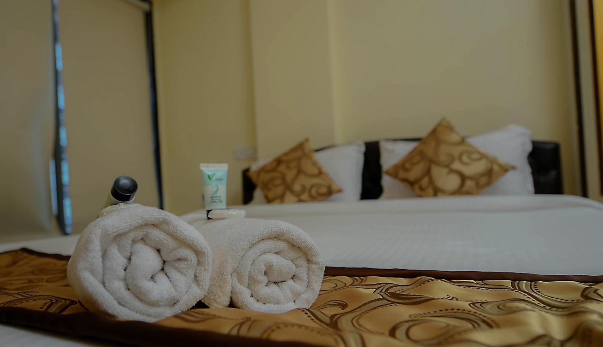 Lalsai Residency Andheri ムンバイ エクステリア 写真